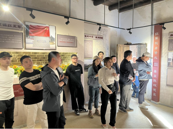 傳承紅色基因 弘揚(yáng)革命精神